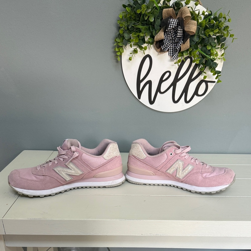 New Balance Women's Light Pink Sneakers